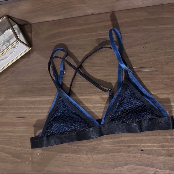 Out From Under S Blue Black Mesh Bralette UO - Picture 3 of 6